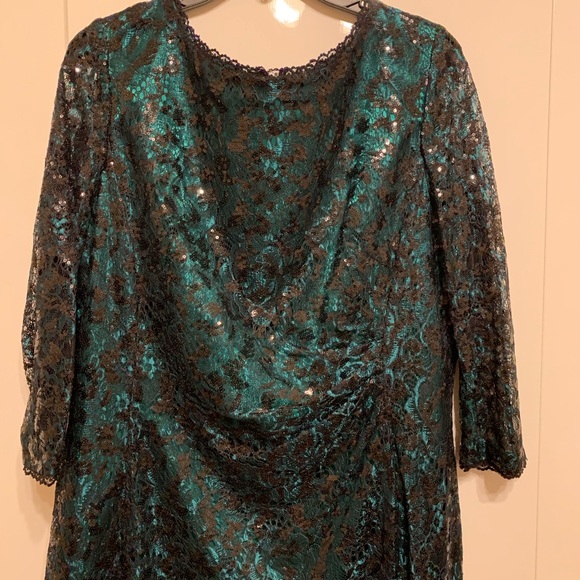 Tahari Dress - Picture 5 of 7